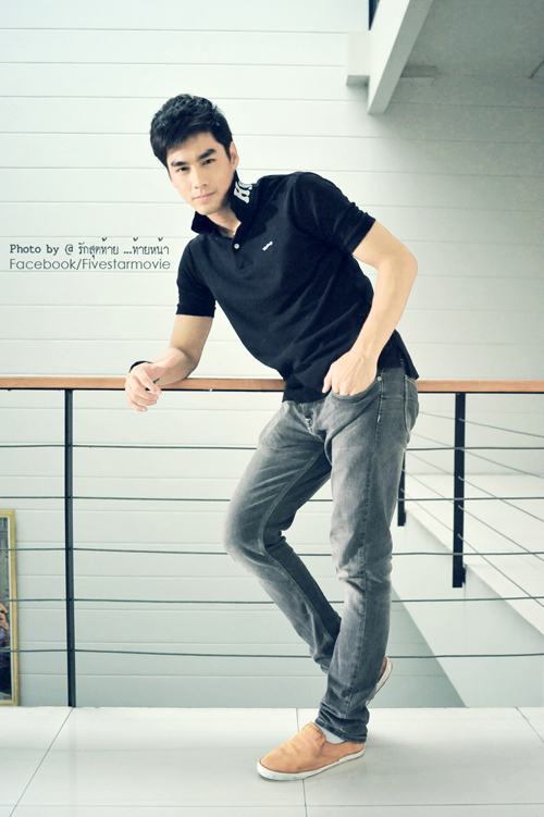 เพ็ชร ฐกฤต พระเอกหน้าใหม่