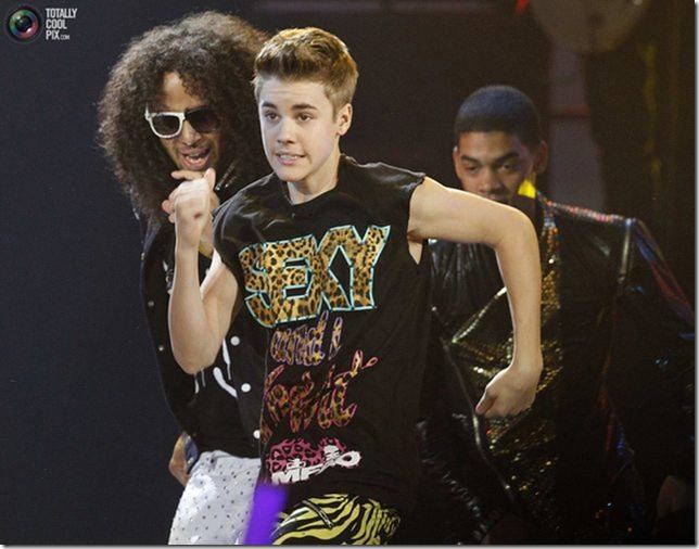 Justin Bieber in Sleeveless Top