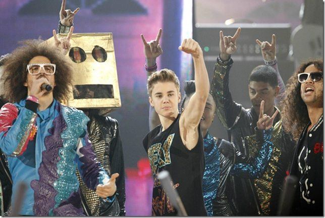 Justin Bieber in Sleeveless Top