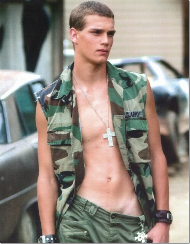 Army and Camo Gear Twinks!