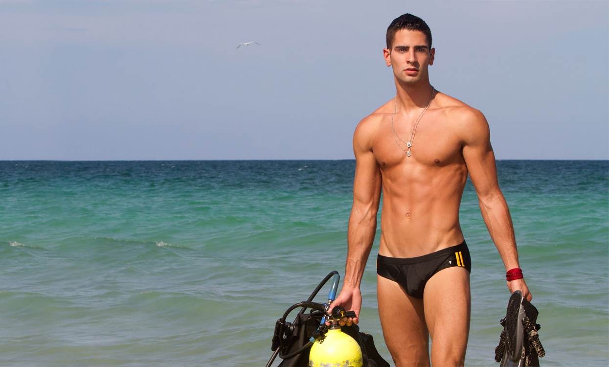 Carlos Orama shot by Dale Stine : HQ images