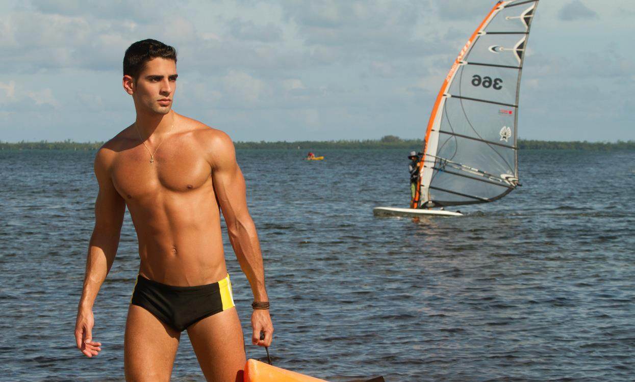 Carlos Orama shot by Dale Stine : HQ images