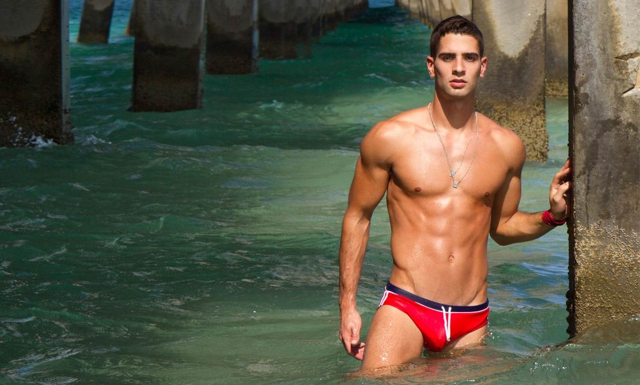 Carlos Orama shot by Dale Stine : HQ images