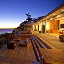 Waterfront Vacation Home Plans – Oceanfront Luxury Home for Sale in Malibu