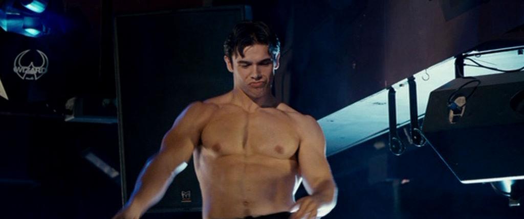 Paul Telfer Likes to Take His Clothes Off!