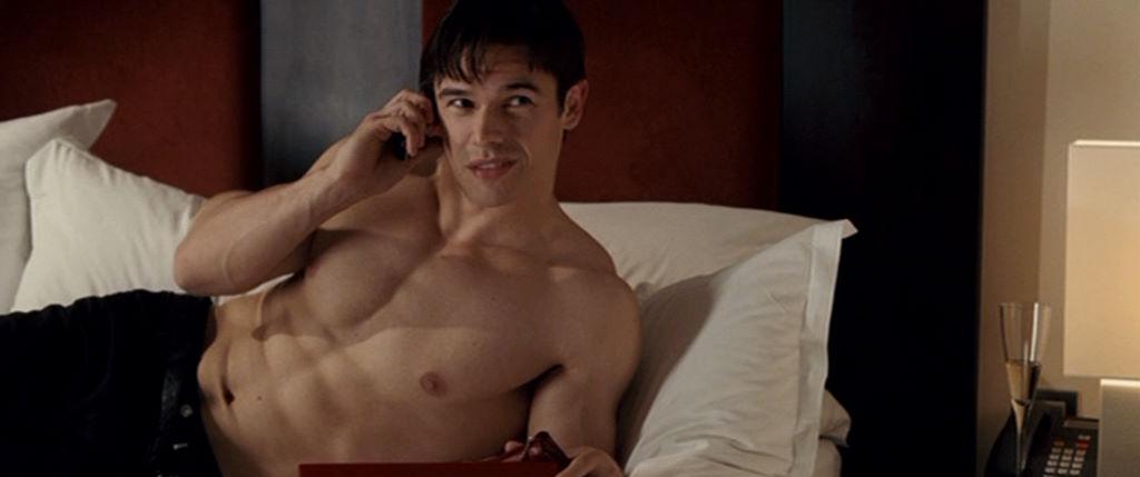Paul Telfer Likes to Take His Clothes Off!