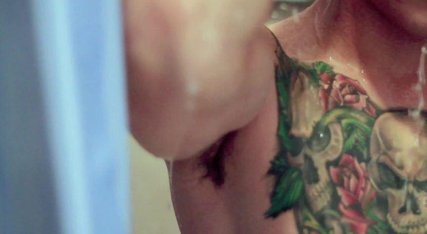 มาดูลอยสักเซ็กซี่ของนายคนนี้กันครับ