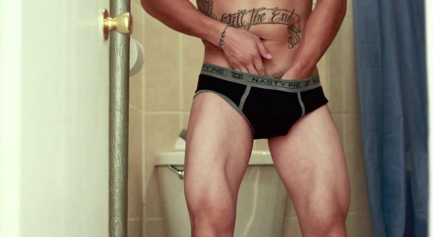 มาดูลอยสักเซ็กซี่ของนายคนนี้กันครับ