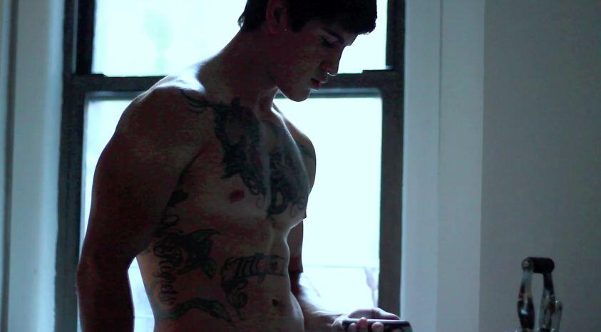 มาดูลอยสักเซ็กซี่ของนายคนนี้กันครับ