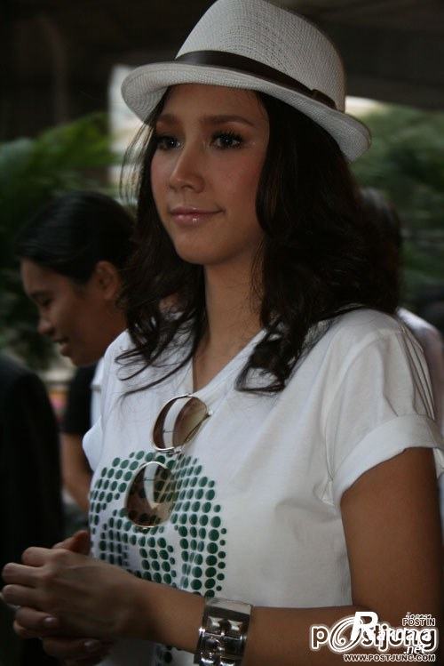 เริ่ดเบาๆสไตส์"อั้ม พัชราภา"ในชุดเสื้อยืดตัวเก๋!!!!!!