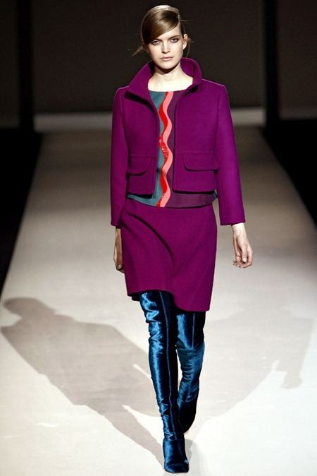 MILAN FASHION WEEK: ALBERTA FERRETTI FALL 2011