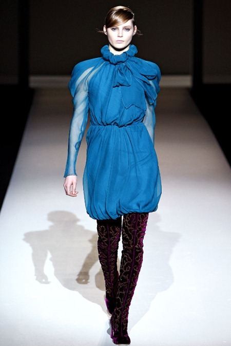 MILAN FASHION WEEK: ALBERTA FERRETTI FALL 2011