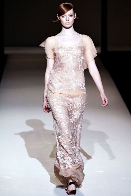 MILAN FASHION WEEK: ALBERTA FERRETTI FALL 2011