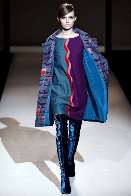 MILAN FASHION WEEK: ALBERTA FERRETTI FALL 2011