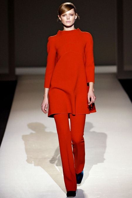 MILAN FASHION WEEK: ALBERTA FERRETTI FALL 2011