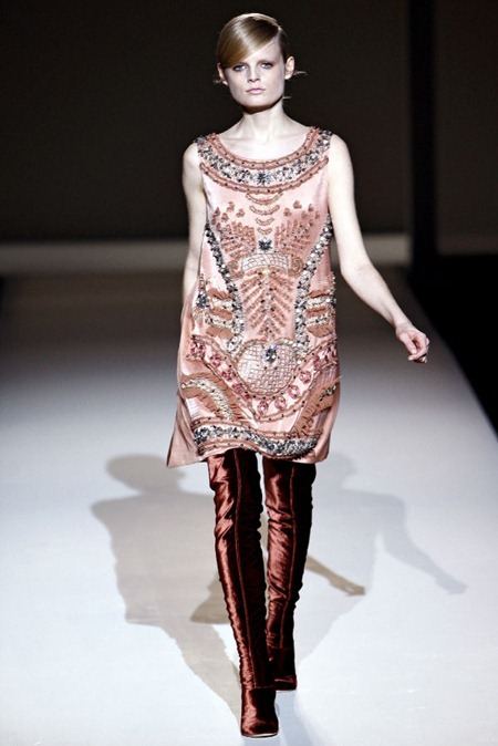 MILAN FASHION WEEK: ALBERTA FERRETTI FALL 2011