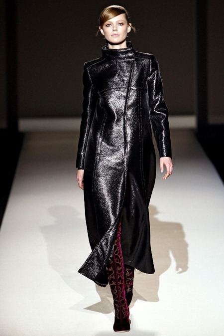 MILAN FASHION WEEK: ALBERTA FERRETTI FALL 2011