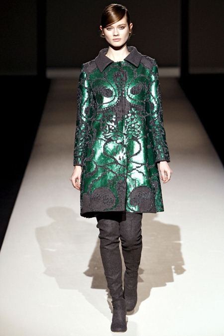 MILAN FASHION WEEK: ALBERTA FERRETTI FALL 2011