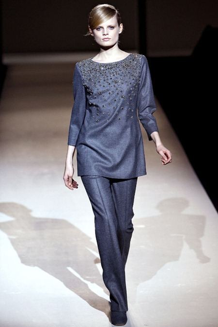 MILAN FASHION WEEK: ALBERTA FERRETTI FALL 2011