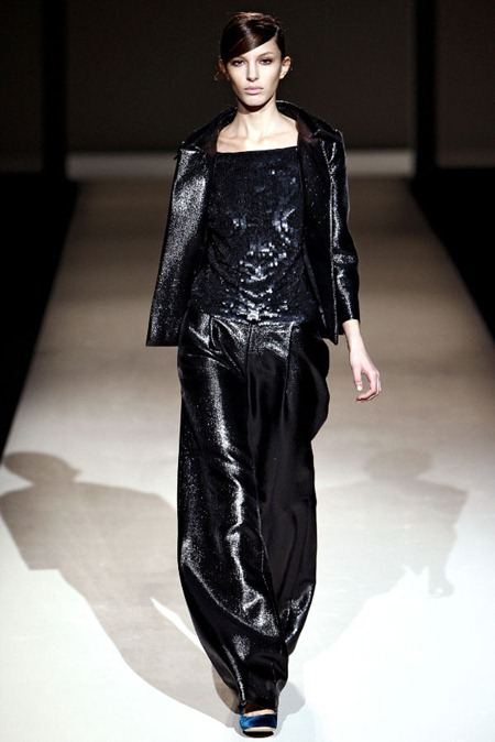 MILAN FASHION WEEK: ALBERTA FERRETTI FALL 2011