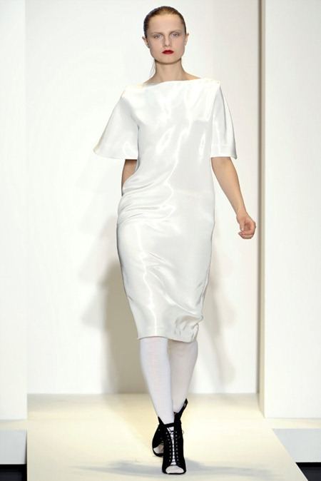 LONDON FASHION WEEK: NICOLE FARHI FALL 2011