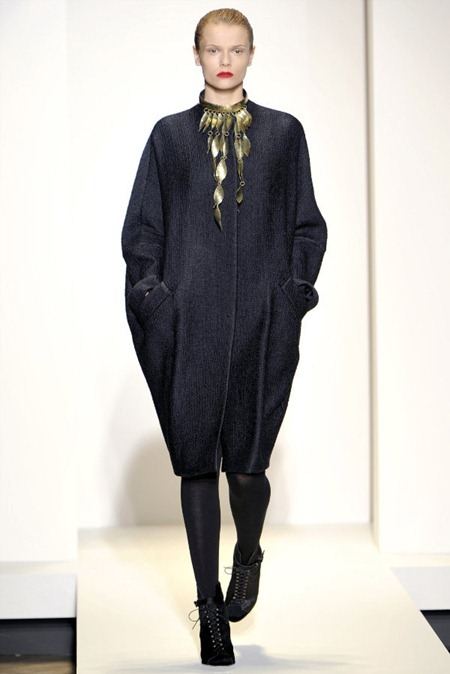 LONDON FASHION WEEK: NICOLE FARHI FALL 2011