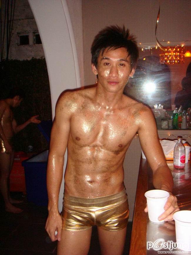 รวมมิตรหนุ่มหล่อ