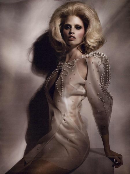 W MAGAZINE: LARA STONE IN "ONE OF A KIND" BY PHOTOGRAPHER CRAIG MCDEAN