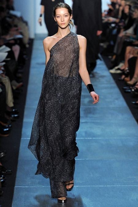 NEW YORK FASHION WEEK: MICHAEL KORS FALL 2011