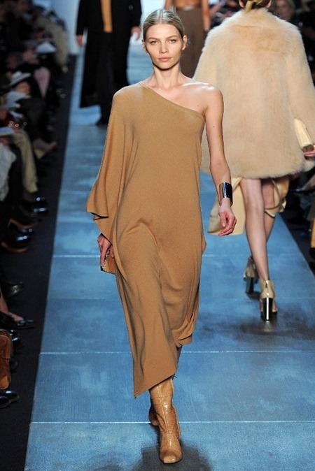 NEW YORK FASHION WEEK: MICHAEL KORS FALL 2011