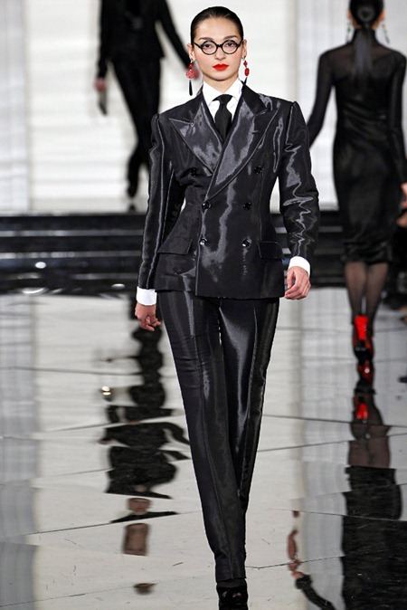 NEW YORK FASHION WEEK: RALPH LAUREN FALL 2011