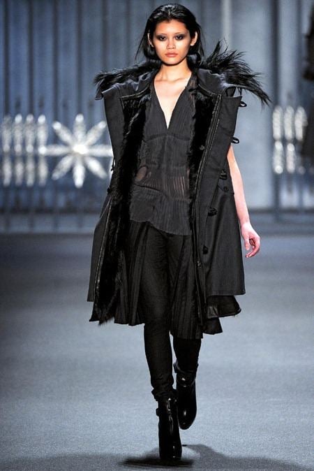 NEW YORK FASHION WEEK: VERA WANG FALL 2011