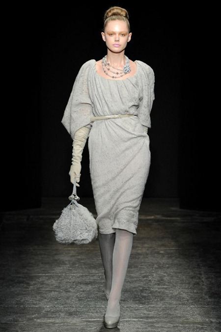 NEW YORK FASHION WEEK: DONNA KARAN FALL 2011