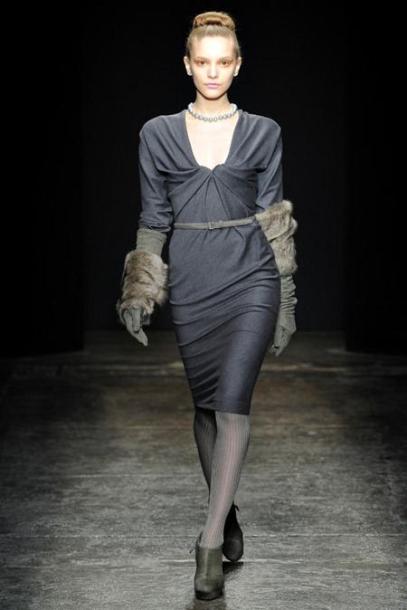 NEW YORK FASHION WEEK: DONNA KARAN FALL 2011