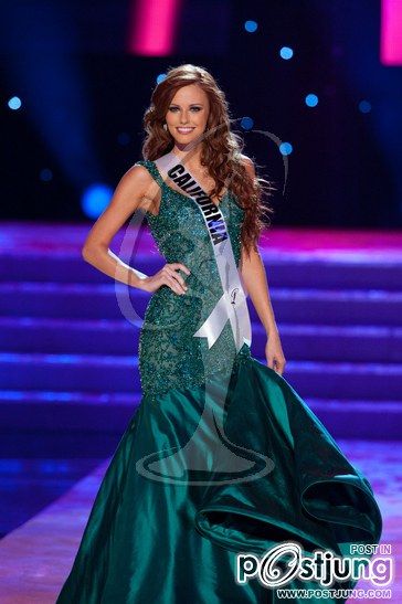 ชุดราตรี...ความคล้ายจากต่างเวที