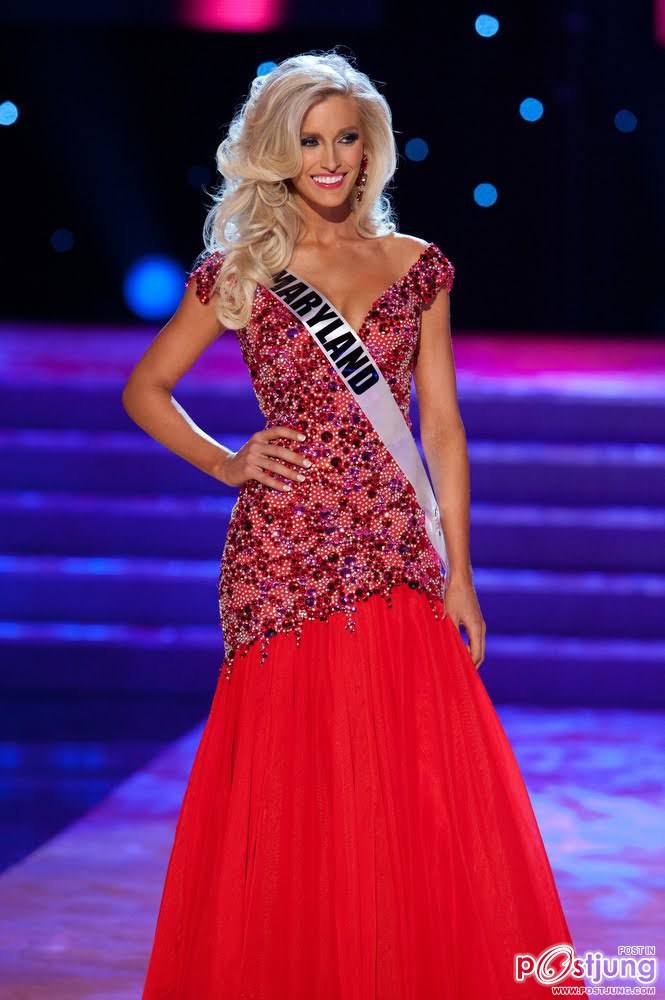 ชุดราตรี...ความคล้ายจากต่างเวที