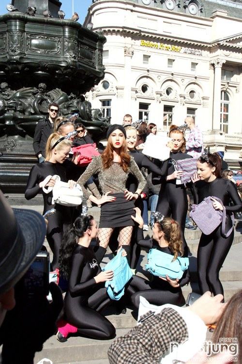 นาเดียร์สาวประเภทสองที่หน้าเหมือนตุ๊กตายาง