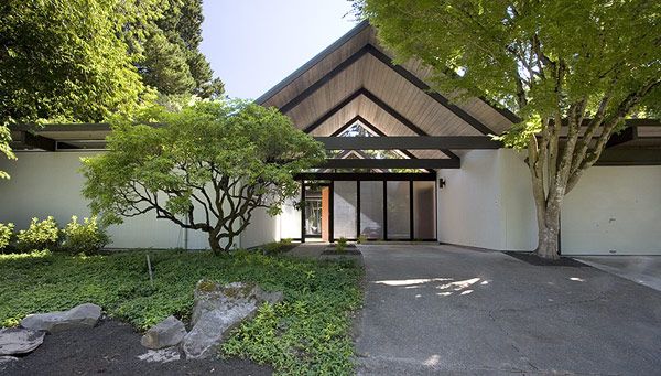 Courtyard Home Designs &ndash; Gabled Roof House for Sale