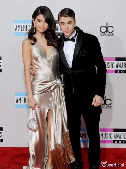 Justin Bieber & Selena Gomez ที่รางวัลเพลงอเมริกัน