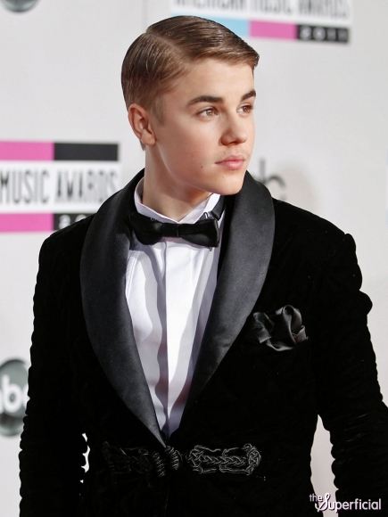 Justin Bieber & Selena Gomez ที่รางวัลเพลงอเมริกัน