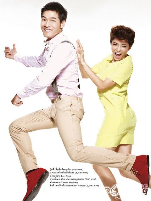 Woody vs Pinky พิธีกรปากกล้าปะทะดาราสาวจอมฉาว @ Lisa weekly 30-11-11