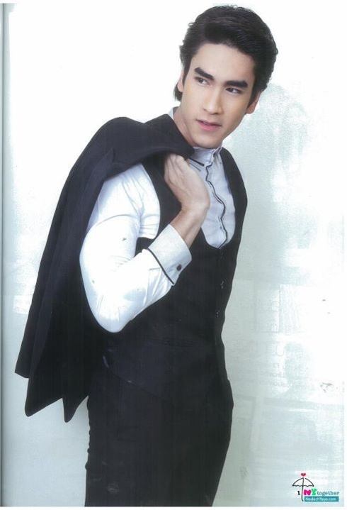 ณเดชน์ คูกิมิยะ @ F3 Fan Club's Magazine issue.24 Nov. 2011