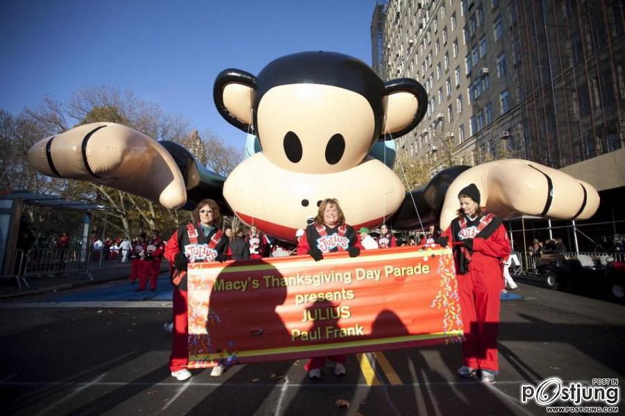 Macy's Thanksgiving day parade in New York November 24, 2011