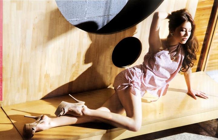 ใหม่ ดาวิก้า โฮร์เน่ @ SLIMMING no.91 December 2011