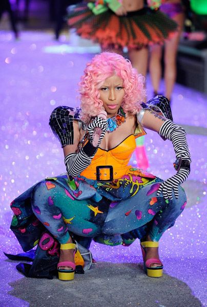 Nicki Minaj โชว์เพลงฮิตที่งาน Victoria’s Secret Fashion Show