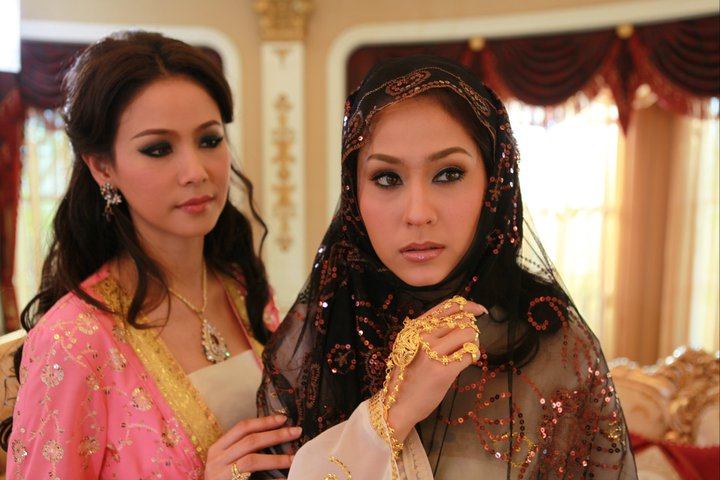 "ขวัญ อุษามณี" ใน "ฟ้าจรดทราย"