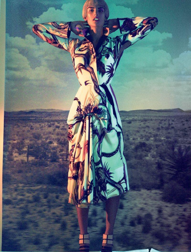 Alessandra Ambrosio @ Muse Winter 2011