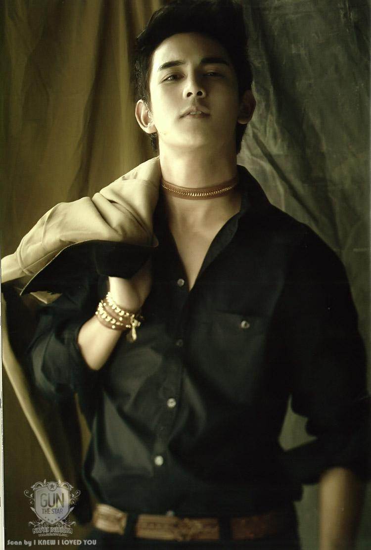 กัน Ts6 @ พลอยแกมเพชร no.477 December 2011