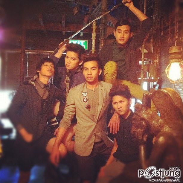 [AF8] ต้น แพรว เต๋า คชา เฟรม ถ่ายแบบนิตยสาร Kazz