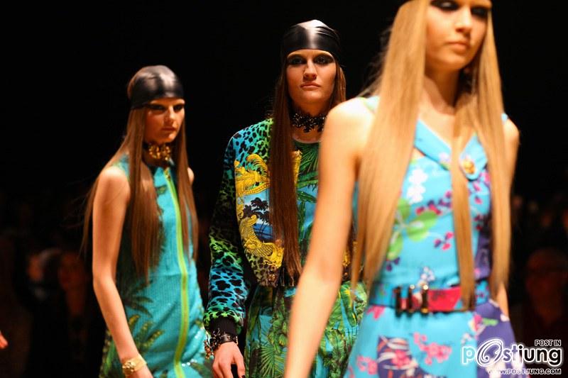 ชมพู่ อารยา กับ versace for H&M 2012